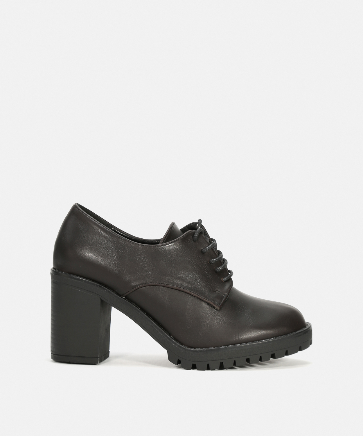 Zapatos tacón cordón